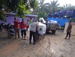 Polri Hadapai Jalan Licin Serta Berlumpur, Pastikan Surat Maupun Kotak Suara Terkawal Dan Aman Di Kumain – Tandun