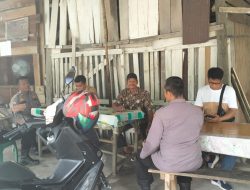 Personil Sat  Binmas Polres Rohul  Giat  Jum’at Curhat Presisi Polri di  Desa Koto Tinggi