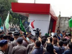 Keras..! Aktivis 98 Ini Minta Bahlil Tinggalkan Cara Orde Baru Dalam Menghadapi Demonstrasi Di KPK