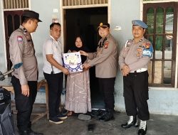 Lansia Dan Warga Kurang Mampu Di Wilkum Polsek Kuntodarussalam Katakan: Terimakasih Bapak Polisi, Semoga Bantuannya Berkah