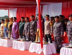 Lanal Dumai dan Forkopimda Lepas Keberangkatan KRI Dewaruci dan Rombongan Muhibah Budaya Jalur Rempah Tahun 2024