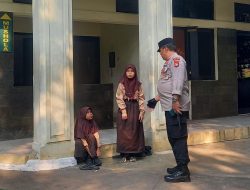Polisi Sahabat Anak, Kasi Humas Polsek Metro Menteng Berikan Imbauan Humanis