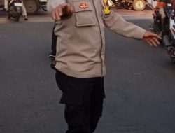 Unit Samapta Polsek Kemayoran Melaksanakan Pengaturan Lalu Lintas Sore Hari