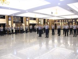 Kapolri Pimpin Kenaikan Pangkat 16 Pati Polri