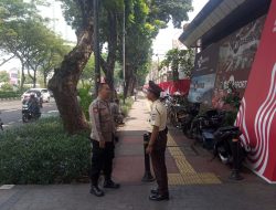 Patroli 1053 Polsek Metro Tanah Abang Patroli Sore Hari Dan Sambangi Petugas Keamanan Gedung LPP TVRI