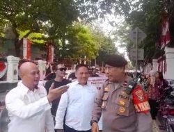 Pastikan Unjuk Rasa Berjalan Aman, Ipda Sucipto Turun Kawal Aksi Massa
