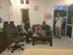 Patroli Malam Hari Polsek Metro Tanah Abang Dan Membantu Masyarakat Pelayanan Anaknya Hilang