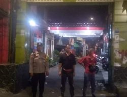 Patroli Wilayah Pagi Hari Kapolsubsektor Galur Berikan Imbauan Warga