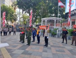 Polsek Kemayoran Gelar Upacara Bendera Dalam Rangka Bulan Kebangsaan Di Bundaran Hotel Indonesia