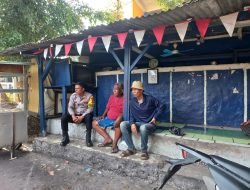 Patroli Wilayah dan Sambang Dialogis Sore Hari, Kapolsubsektor Kayu Awet Imbau Warga Jaga Keamanan dan Ketertiban Lingkungan