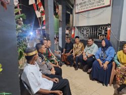 Siskamling Bersama Tiga Pilar Dan Warga Di Wilayah Pemukiman RW 02 Kelurahan Gelora