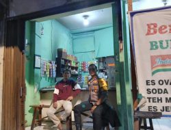 Patroli Dialogis Bhabinkamtibmas Kelurahan Kampung Rawa Sambang Ketua RW