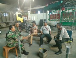 Patroli Malam Hari Polsek Metro Tanah Abang Bersama Babinsa Dan Berikan Imbauan Kamtibmas Warga Di Yayasan Said Naum