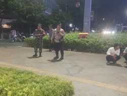 Tiga Pilar Menteng Membubarkan Kendaraan Yang Parkir Sekitar Depan Hotel Kempinsky dan Grand Indonesia