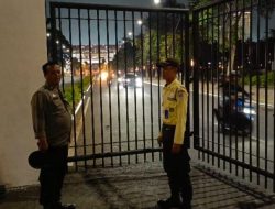 Patroli Dini Hari 1053 Samapta Polsek Metro Tanah Abang Sambangi Petugas Parkir Timur GBK Senayan