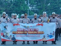 Gabungan Polwan Mabes Polri Dan Polda Metro Gelar Aksi Simpatik Di HUT Ke-76