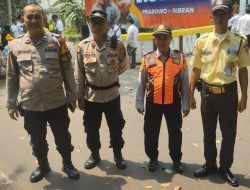 Bhabinkamtibmas Kelurahan Menteng dan Anggota Polsubsektor Tenggulun Pemantauan Giat Rumah Pemenangan Fanta Menteng Jakpus