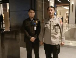 Patroli Malam Hari 1053 Samapta Polsek Metro Tanah Abang Dan Sambangi Petugas Keamanan Hotel Fairmont