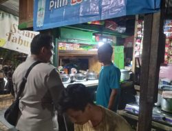 Aipda H. Adhy Patko 1042 Sambang Pedagang Berikan Imbauan Humanis Kamtibmas