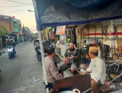 Imbau Warga Dengan Bertemu Tokoh Masyarakat, Bhabinkamtibmas Sambang Dialogis