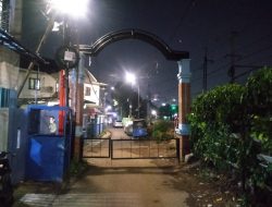 Aiptu Robby Danan Jaya Binmas Kelurahan Menteng Melaksanakan Kegiatan Sambang Dan Patroli Dialogis