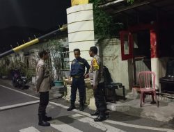 Bhabinkamtibmas Kelurahan Sumur Batu Melaksanakan Kegiatan Sambang Dan Patroli Dialogis