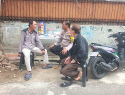 Bhabinkamtibmas Kelurahan Johar Baru Sambang Wilayah Interaksi dan Komunikasi Sosial Dengan Keamanan Lingkungan