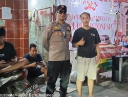 Bhabinkamtibmas Kelurahan Kampung Rawa Melaksanakan Patroli Kewilayahan dan Pemantauan Warga Nobar
