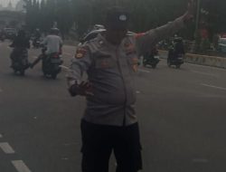 Unit Samapta Polsek Johar Baru Melaksanakan Pengaturan Lalu Lintas Sore Hari