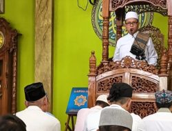 Kanit Binmas Polsek Jatiasih Pimpin Sholat Jumat di Masjid Baitul Mu’min Perumahan Villa Mas Indah