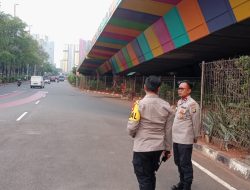 Unit Samapta Polsek Kemayoran Melaksanakan Pengaturan Lalu Lintas Sore Hari