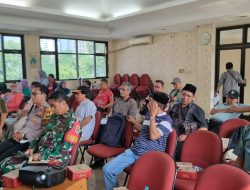 Bhabinkamtibmas Karet Tengsin Hadiri Pembentukan Panitia Pemilihan Bakal Calon LMK 2024-2029