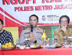 Ngopi Bareng Warga Rw 10 Meruya Utara, Kapolres Jakarta Barat Ajak Jaga Keamanan Menjelang Pilkada