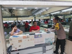 Patroli Wilayah Bhabinkamtibmas Kampung Rawa Pemantauan Pasar Gembrong Sambang Toko Emas