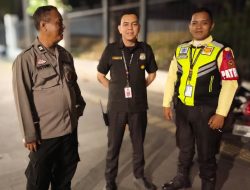 Patroli Malam Hari 1053 Samapta Polsek Metro Tanah Abang Dan Sambangi Security Pintu 7 GBK Senayan