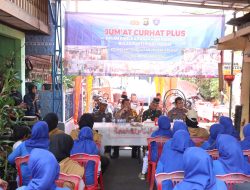 Jum’at Curhat Plus Kapolres Metro Jakarta Pusat Dalam Rangka Rangkaian Pelayanan Bulan Bakti Polri Presisi Bersama Warga di RW 01 Kelurahan Menteng Tenggulun