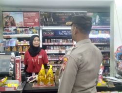 Kapolsubsektor Galur Patroli Dialogis dan Sambang Alfamart, Antisipasi Gangguan Kamtibmas