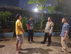 Imbauan Kamtibmas Warga Malam Hari, Bhabinkamtibmas Kebon Kacang Patroli Dialogis Pemukiman