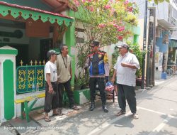 Kegiatan Sambang Bhabinkamtibmas Kampung Rawa menjaga situasi Kamtibmas yang Kondusif menjelang Pilkada serentak tahun 2024