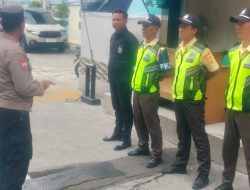 Bhabinkamtibmas Kelurahan Johar Baru Sampaikan Imbauan Kamtibmas Ke Security Gudang Kemenkes RI