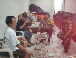 Cooling System Menjelang Pilkada, Bhabinkamtibmas dan Babinsa Tanah Tinggi Sambangi Ketua RT
