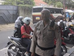 Antisipasi Titik Kumpul Massa Aksi Samping SMP N 8 Jakarta