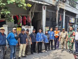 Anggota Binmas Bersama Tiga Pilar Woro-Woro Parkir Liar dan Kamtibmas di Lingkungan Wilayah Kelurahan Kampung Rawa