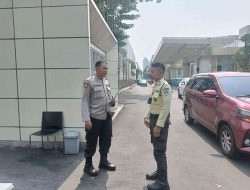Patroli Siang Hari 1053 Samapta Polsek Metro Tanah Abang Dan Berikan Imbauan Kepada Security Pintu Keluar Gedung JCC Senayan