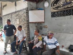 Bhabinkamtibmas Petojo Selatan Sambang Ke Warga Petojo Sabangan Jaga Kamtibmas Wilayah