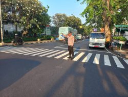 Kapolsubsektor Kayu Awet, Laksanakan Pengaturan Lalu Lintas Pagi Hari Jalan Percetakan Negara Raya