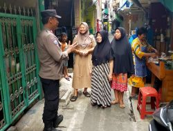 Patroli Pemukiman Warga Bhabinkamtibmas Galur, Sampaikan Imbauan Kamtibmas ke Ibu-ibu