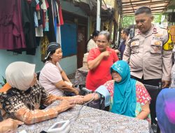 Bhabinkamtibmas Kelurahan Gunung Sahari Selatan melakukan monitoring Kegiatan Posyandu Balita dan Lansia
