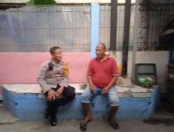 Bhabinkamtibmas Kelurahan Kebon Kosong Melaksanakan Kegiatan Sambang dan Patroli Dialogis