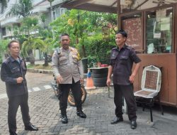 Bhabinkamtibmas Kelurahan Gunung Sahari Selatan Melaksanakan Kegiatan Patroli dan Sambang Dialogis